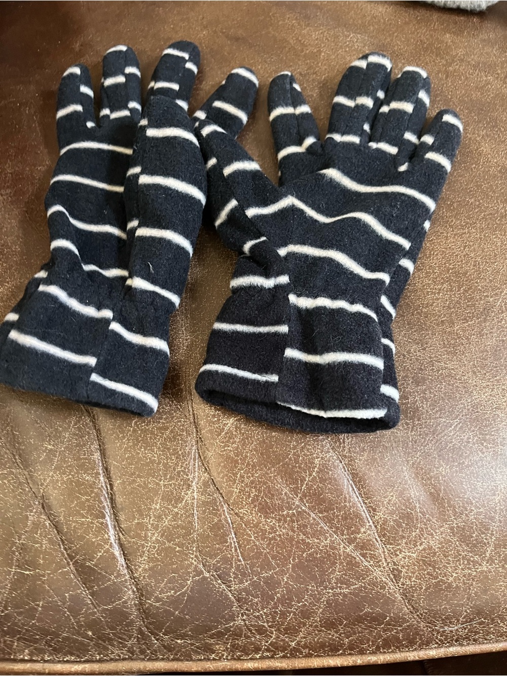 Striped Fleece Winter Gloves - Black & White